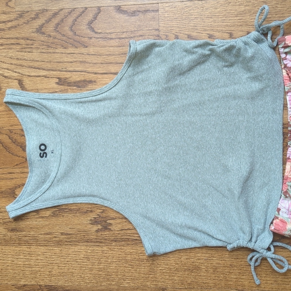 SO Tank Top And Skort - Picture 2 of 7